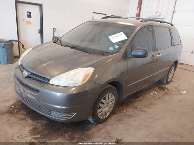 Toyota Sienna Ce