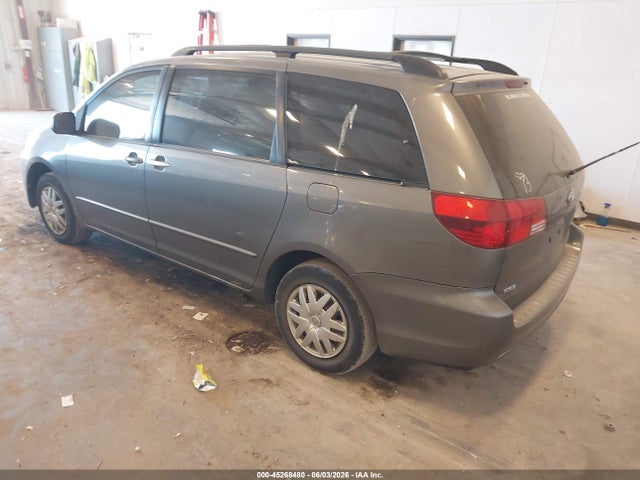 Toyota Sienna Ce