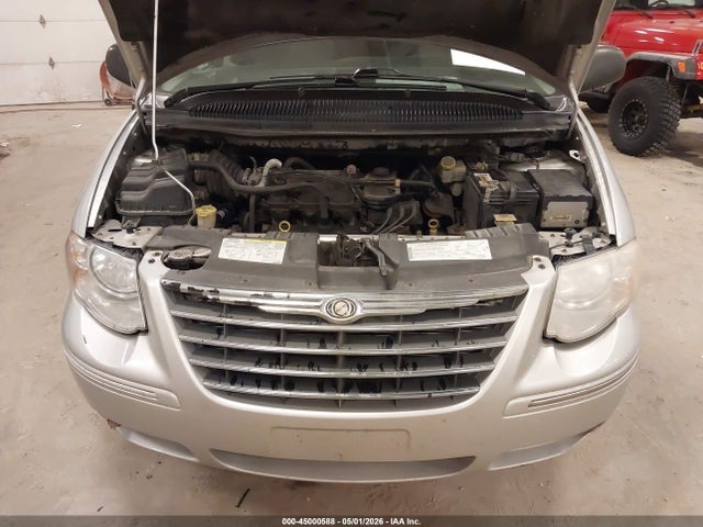 Chrysler Town & Country Limited