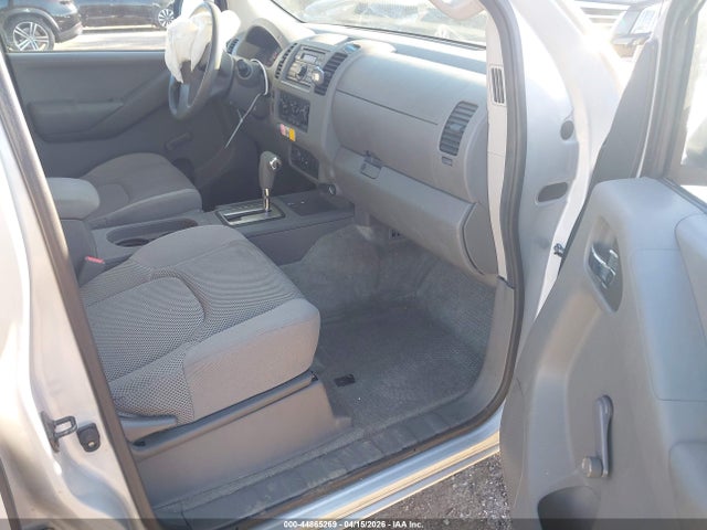 Nissan Frontier S