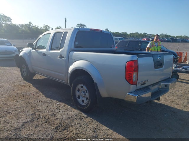 Nissan Frontier S