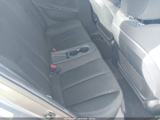 Hyundai VELOSTER Value Edition
