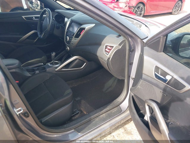 Hyundai VELOSTER Value Edition