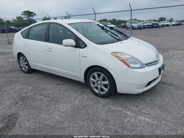 Salvage Toyota Prius Image