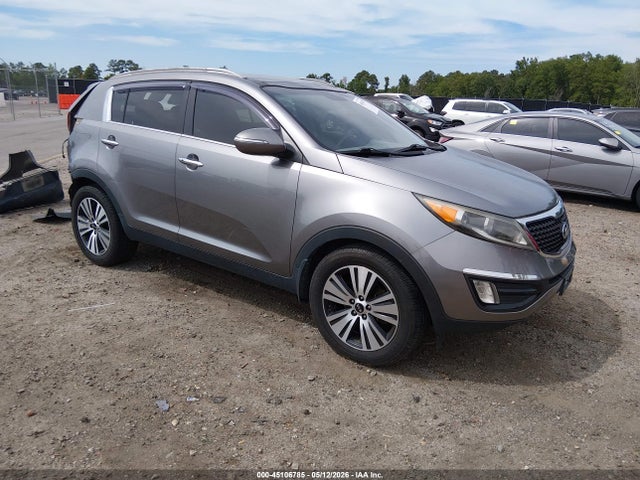 Salvage Kia Sportage Image