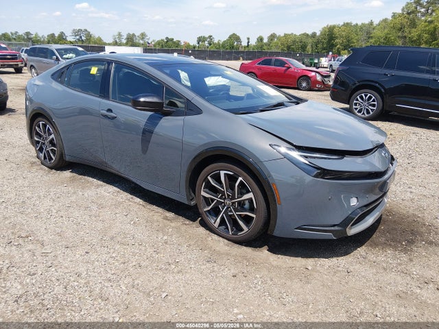 Salvage Toyota Prius Prime Image