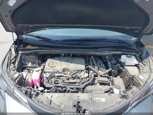 Toyota Sienna Le