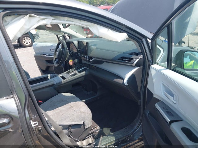 Toyota Sienna Le