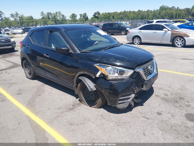 Salvage Nissan Kicks Image
