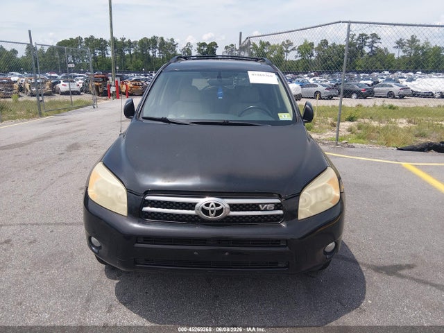 Toyota RAV4 Limited V6