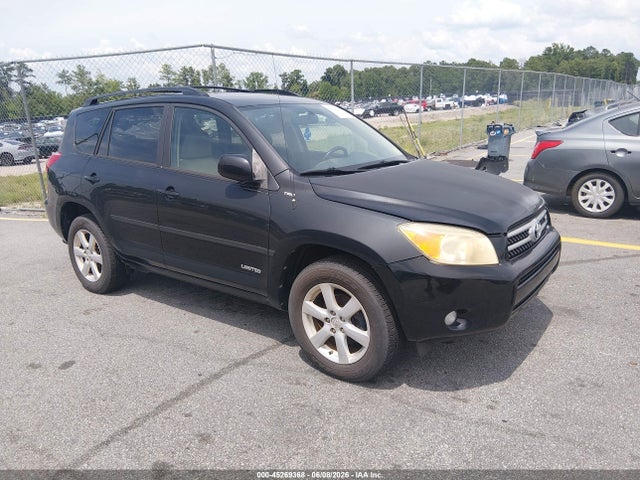 Salvage Toyota RAV4 Image