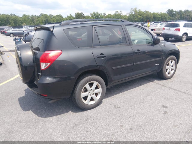 Toyota RAV4 Limited V6