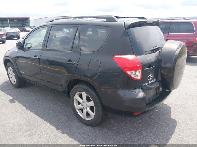 Toyota RAV4 Limited V6