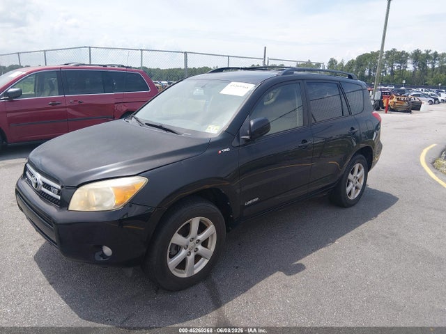 Toyota RAV4 Limited V6