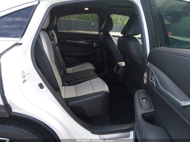 INFINITI Qx Essential Awd