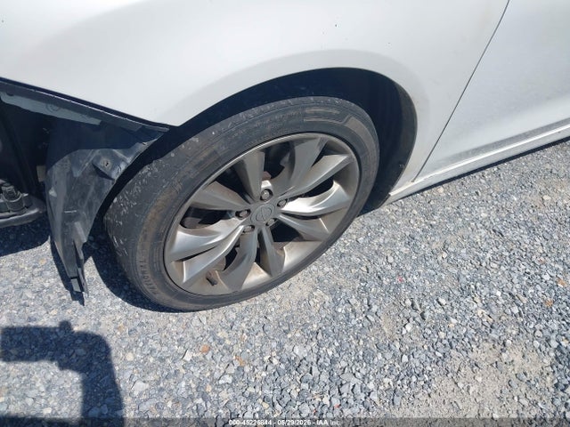 Chrysler 200 S