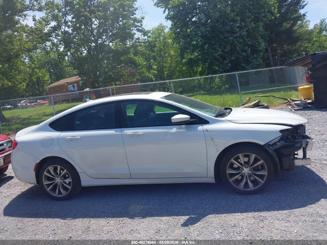 Chrysler 200 S