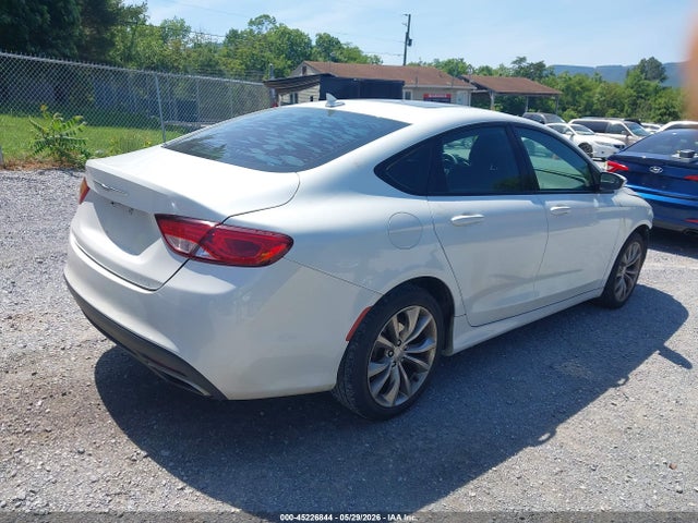 Chrysler 200 S
