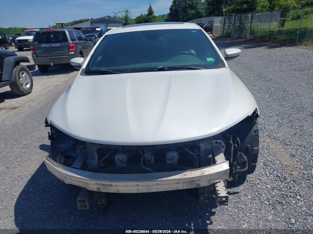 Chrysler 200 S