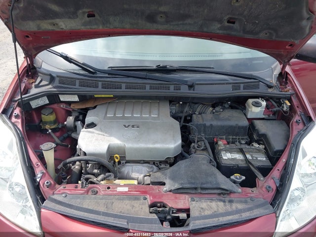 Toyota Sienna Le