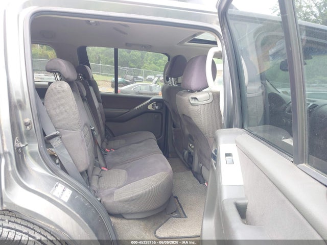Nissan Pathfinder Se