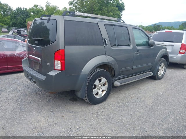 Nissan Pathfinder Se