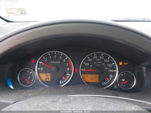 Nissan Pathfinder Se