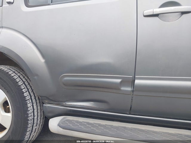 Nissan Pathfinder Se