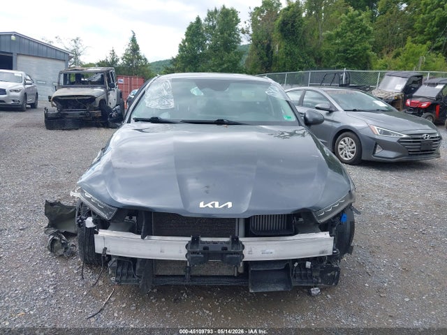 Kia K5 Lxs