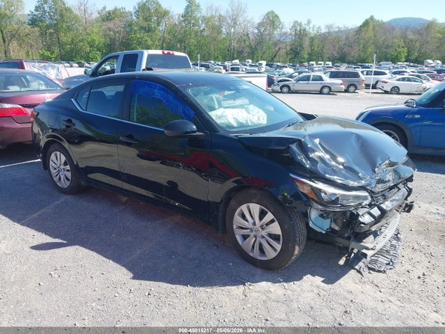 Salvage Nissan Sentra Image