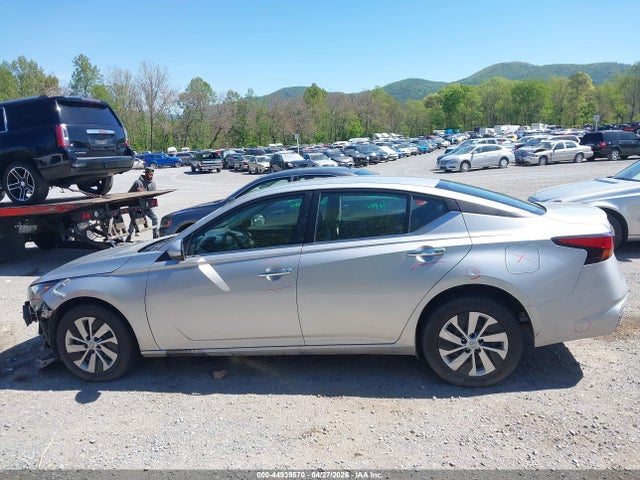 Nissan Altima S Fwd