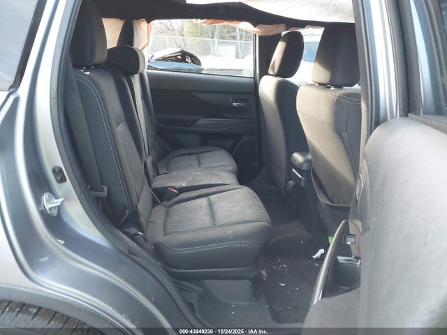 Mitsubishi Outlander Le