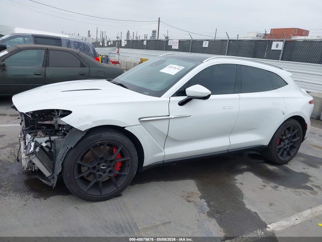 Aston Martin DBX