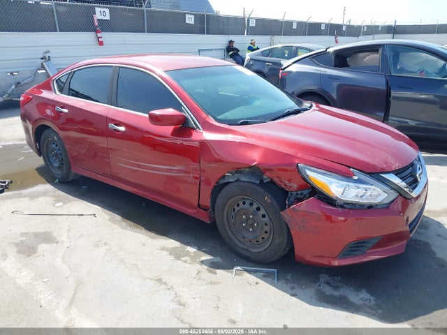 Salvage Nissan Altima Image