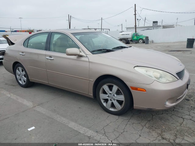 Salvage Lexus Es Image