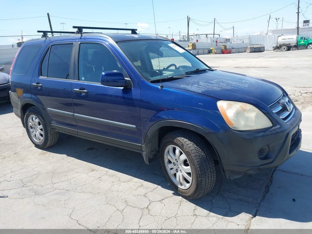 Salvage Honda CR-V Image