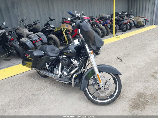 Salvage Harley-Davidson Flhx Image