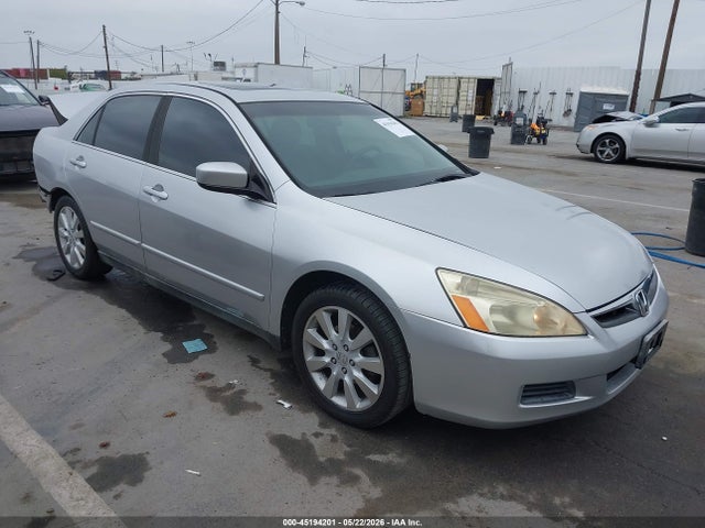 Salvage Honda Accord Image
