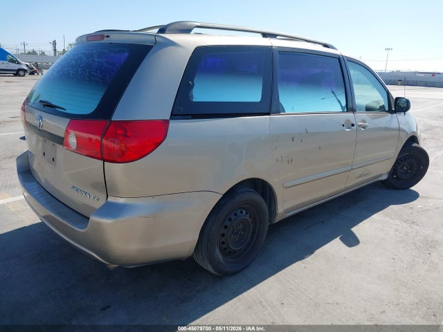 Toyota Sienna Ce