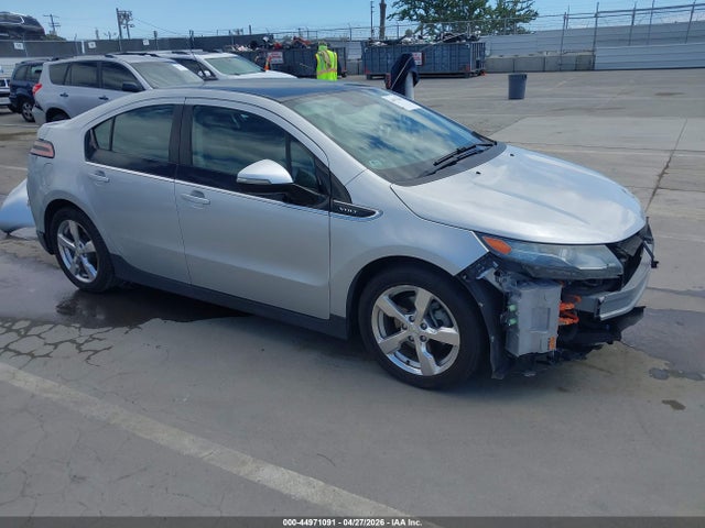 Salvage Chevrolet Volt Image