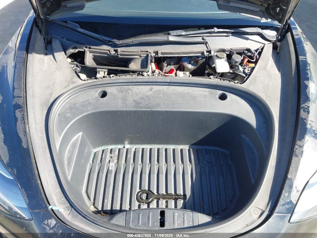 Tesla Model 3 Rear-wheel Drive