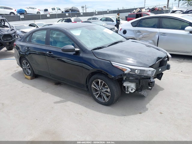 Salvage Kia Forte Image