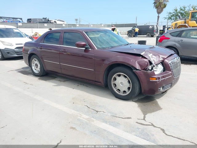 Salvage Chrysler 300 Image