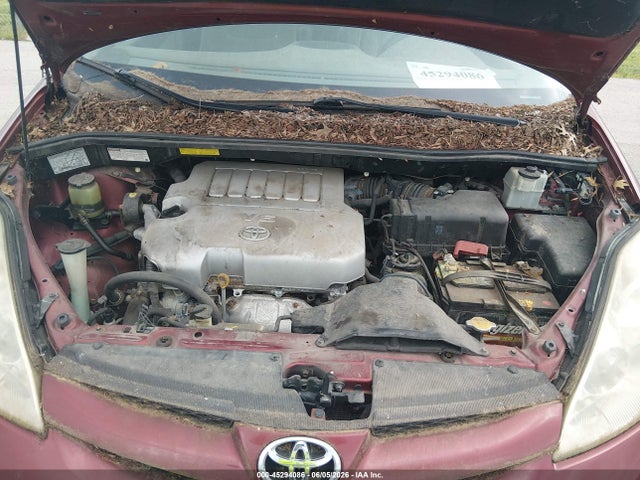 Toyota Sienna Ce