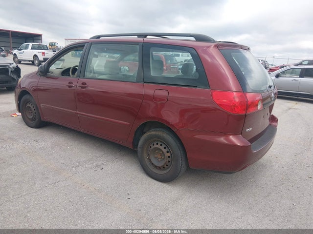 Toyota Sienna Ce
