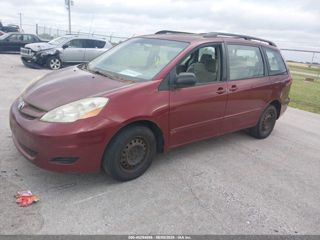 Toyota Sienna Ce