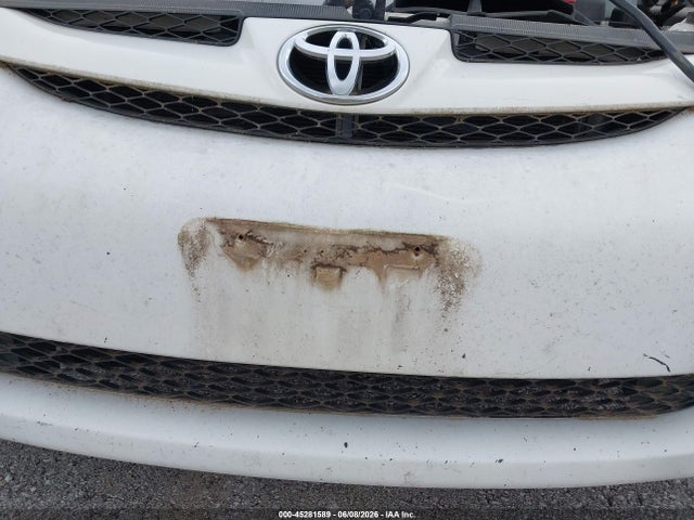 Toyota Sienna Le