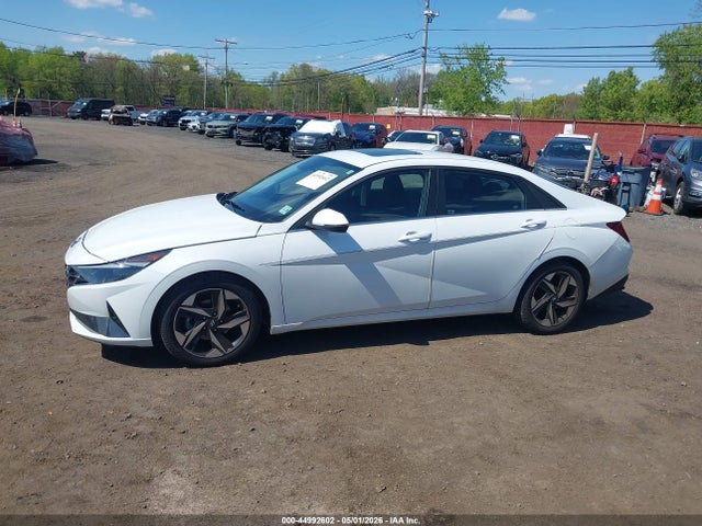Hyundai ELANTRA Sel