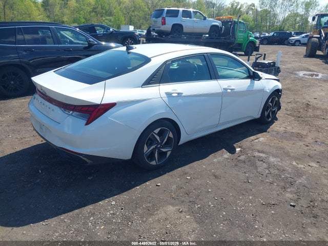 Hyundai ELANTRA Sel