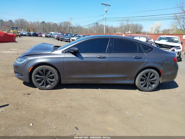 Chrysler 200 S